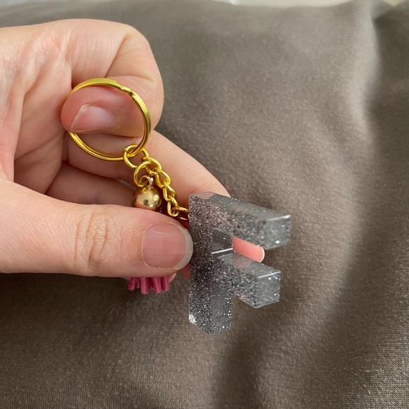 Handmade Letter "F" Keychain - Picture 3 of 6